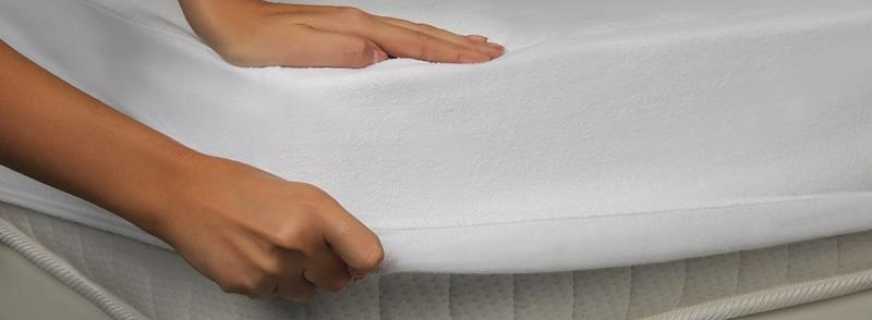 Un aperçu complet des housses de matelas sur le lit, des critères de sélection importants