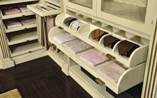 Types d'étagères dans le dressing, conseils de sélection