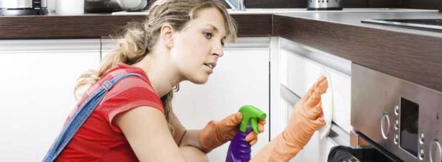 Façons d'éliminer la graisse des meubles de la cuisine plutôt que de les laver