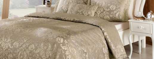 Options modernes de couvre-lits dans la chambre, conseils de conception