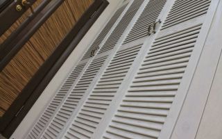 Options pour armoires avec portes à volet, conseils de sélection