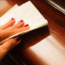 Comment choisir le vernis parfait pour vos meubles
