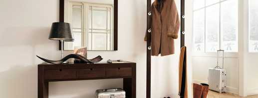 Règles pour placer un miroir dans le couloir, conseils pour choisir et concevoir