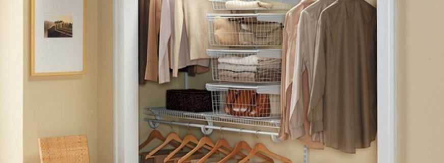 Comment placer un dressing dans le garde-manger de Khrouchtchev, options de photo