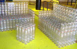 Fabriquer des meubles de bricolage à partir de bouteilles en plastique, les subtilités du processus
