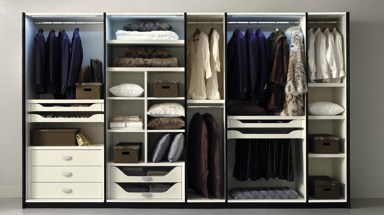 Remplir une armoire ou un dressing