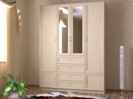 Mobilier de chêne soigné