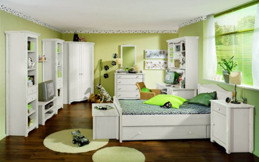 Les meubles blancs pour une chambre d'enfant sont magnifiques