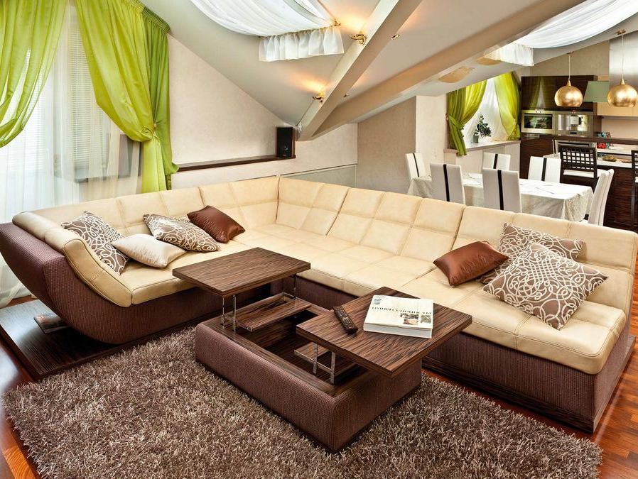 Grand meuble rembourré pour le salon