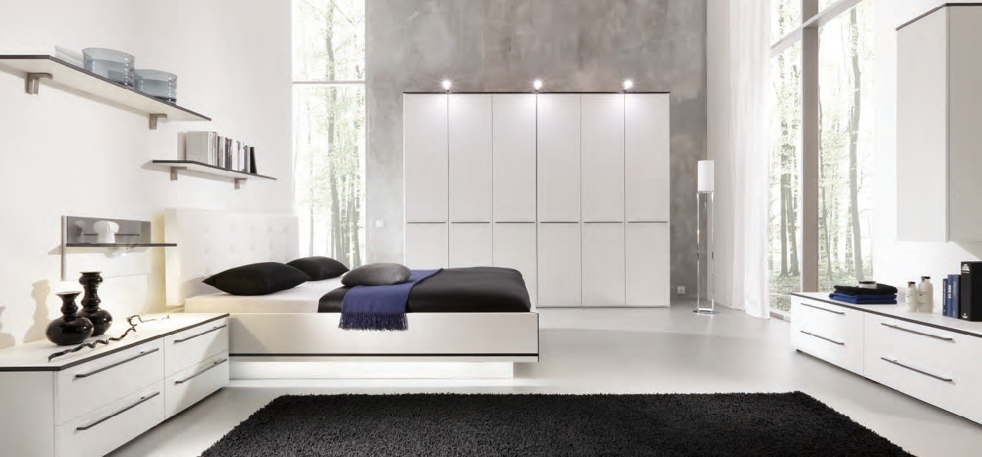 Beau mobilier de chambre brillant