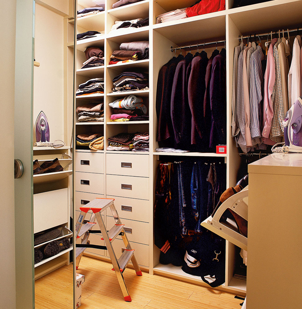 Petit dressing dans le garde-manger