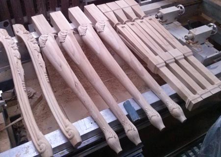 Pieds de meuble par fraisage