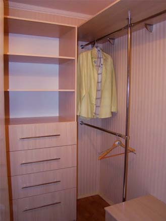 Armoire pratique dans le garde-manger