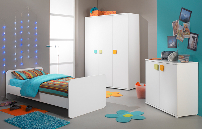Nous choisissons les bons meubles blancs pour les enfants