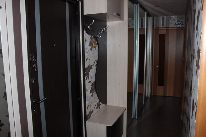 Choisissez correctement les meubles dans un couloir étroit