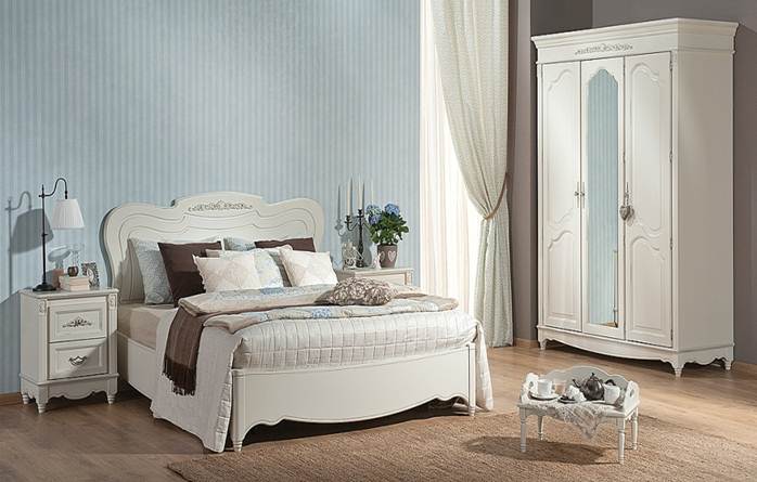 Mobilier de chambre élégant dans un style provençal