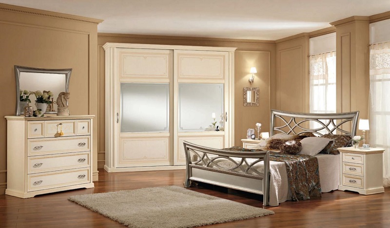 Meubles élégants dans la chambre