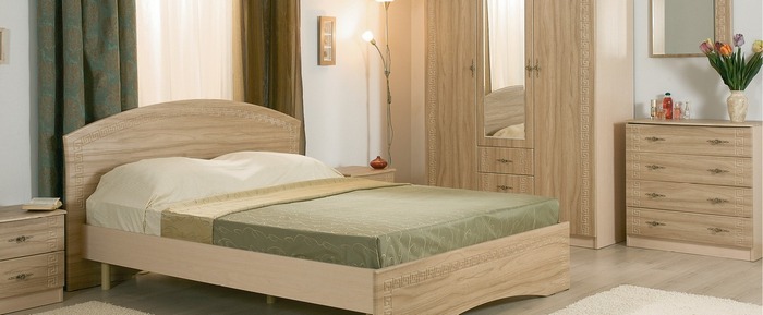 Lit dans la chambre