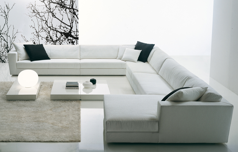 Grand meuble d'angle rembourré pour la décoration du salon