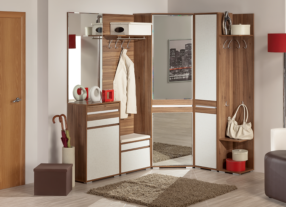 Mobilier d'angle pour un petit couloir