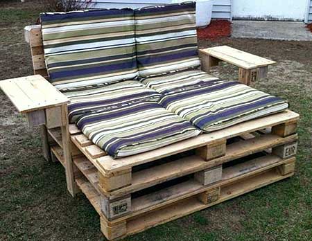 Mobilier de rue bon marché à partir de palettes