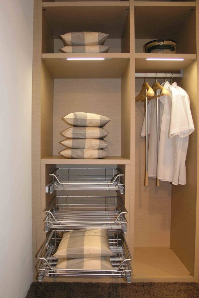 Option pour terminer la garde-robe dans le garde-manger