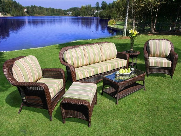 Nous choisissons des meubles modernes pour le chalet