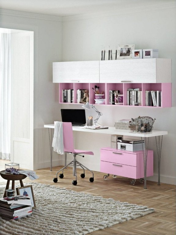 Beau mobilier de maison lumineux