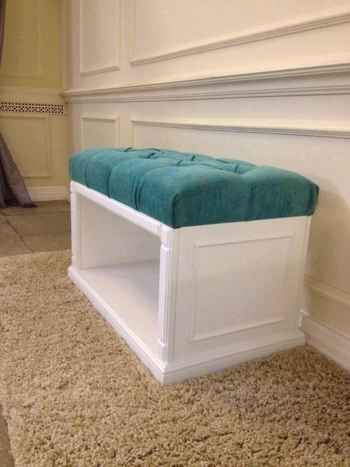 Banc avec niche pour chaussures