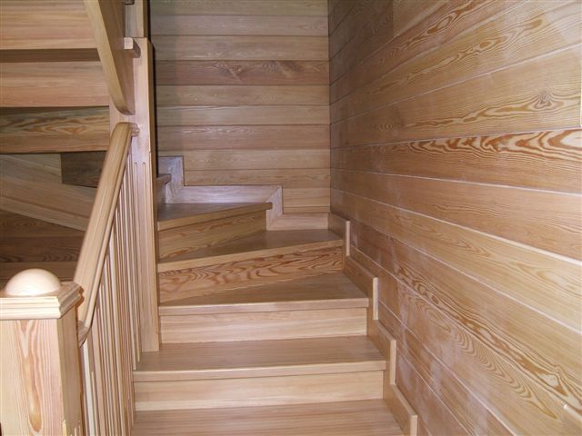 Escalier à panneaux pour meubles
