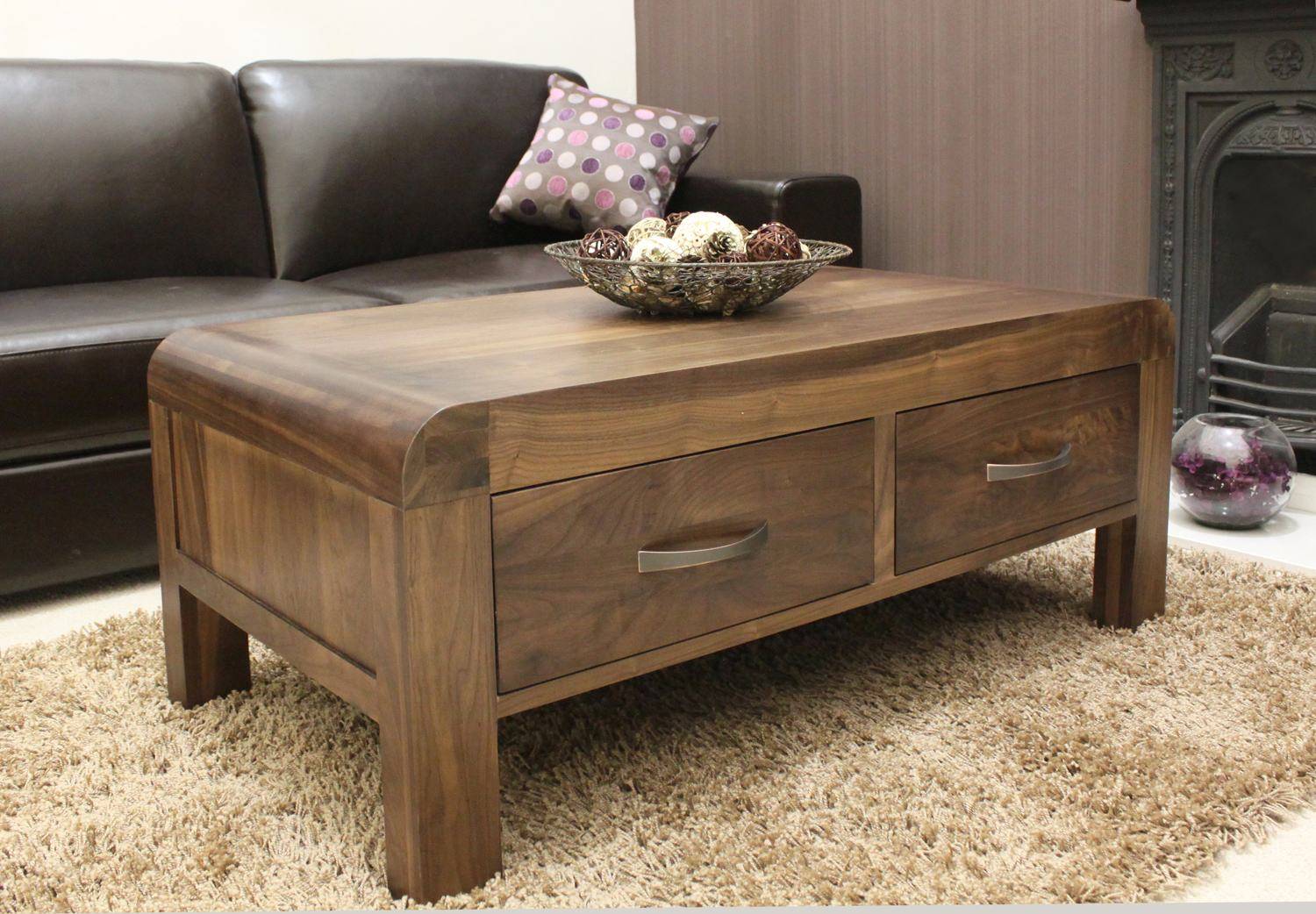 Meubles en bois massif