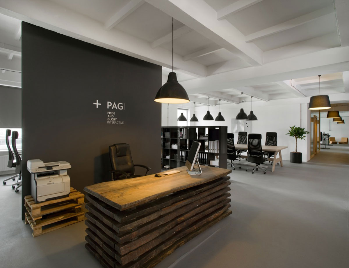 L'arrangement original des meubles dans le bureau