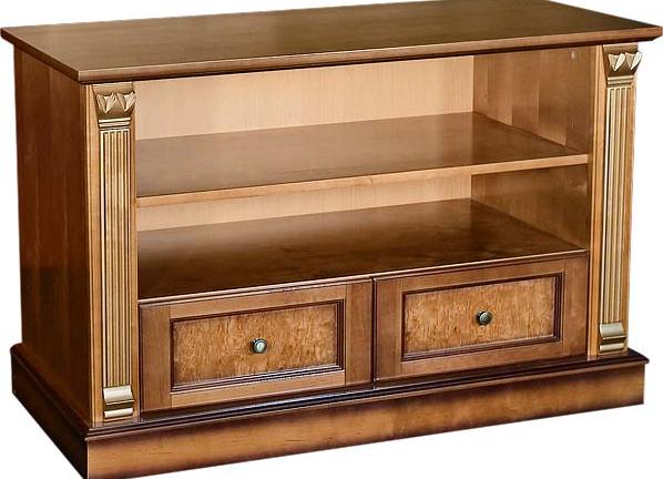 Armoire ouverte en bois