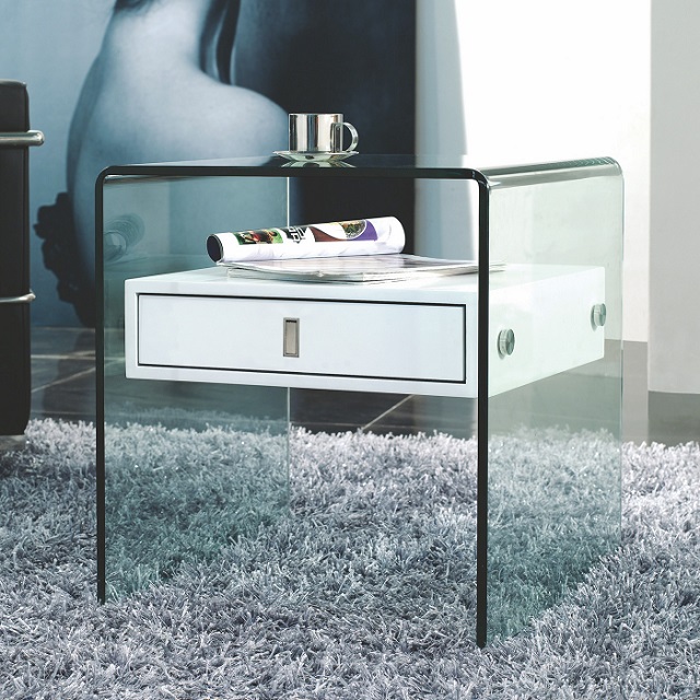 Table de chevet en plastique