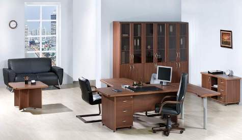 Agencement de meubles dans un bureau