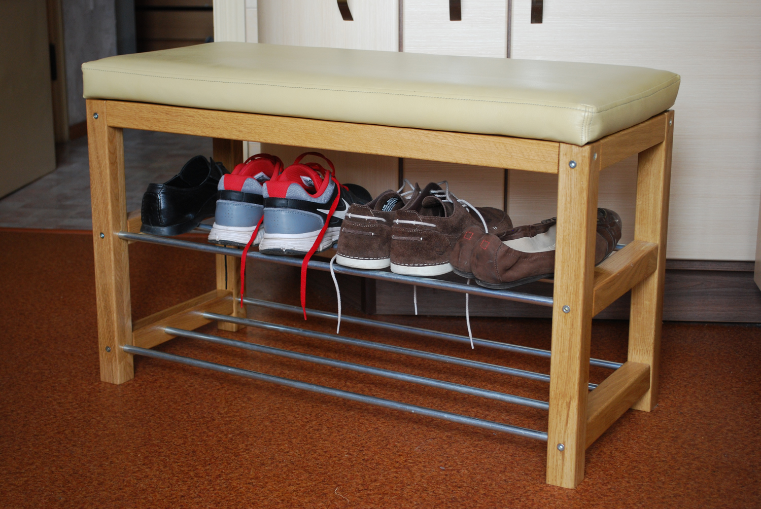 Étagère à chaussures avec banc