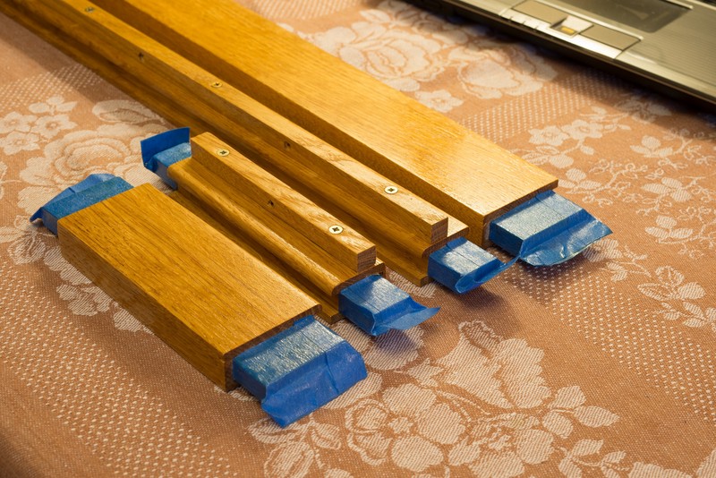 Supports et barres transversales pour un aquarium
