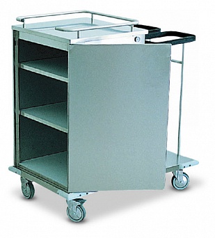Armoire avec supports