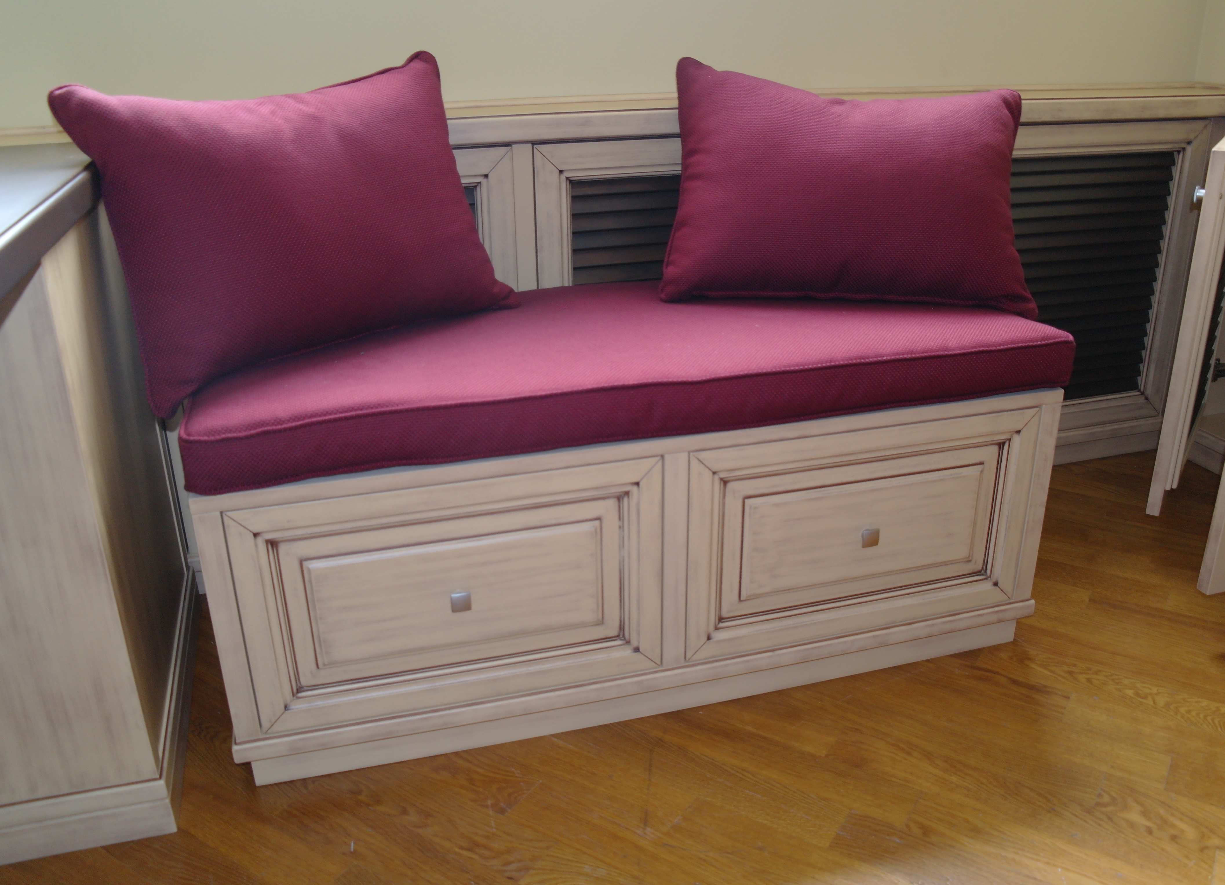 Armoire rembourrée