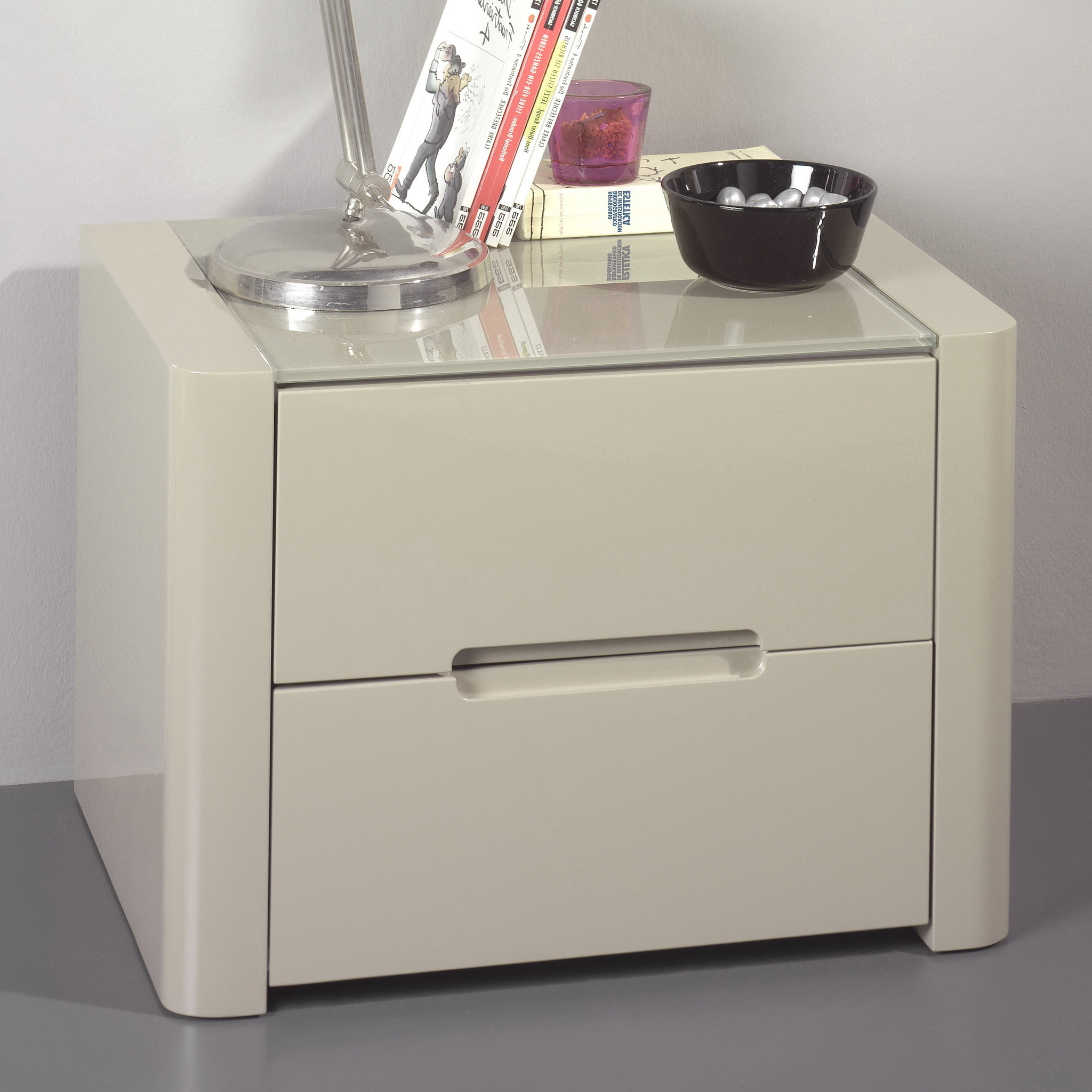 Table de chevet pour bagatelles