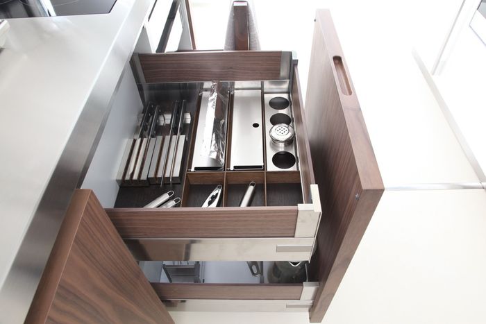 Remplissage intérieur d'armoires de cuisine