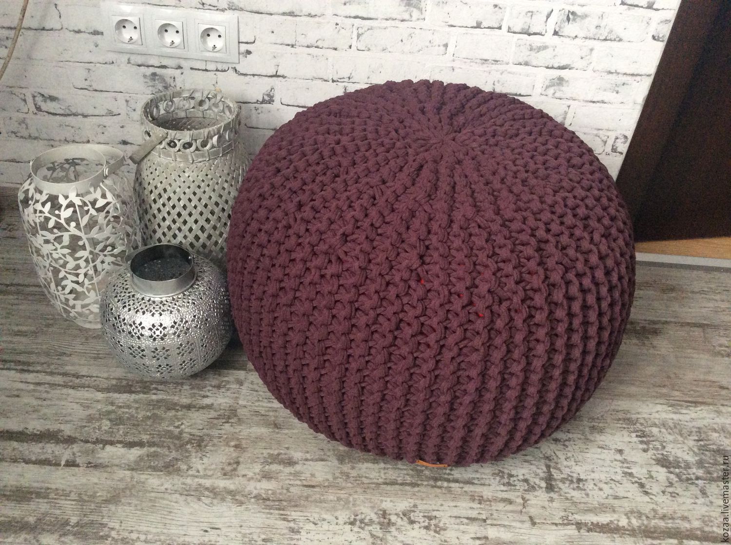 Pouf tricoté