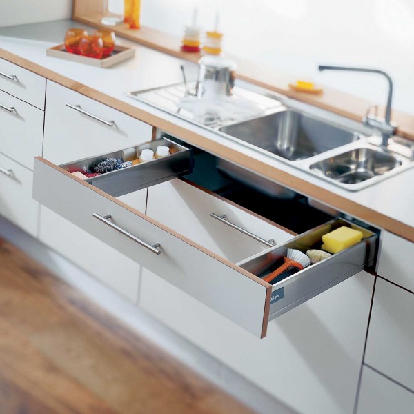 Étagère extensible pour les articles de cuisine