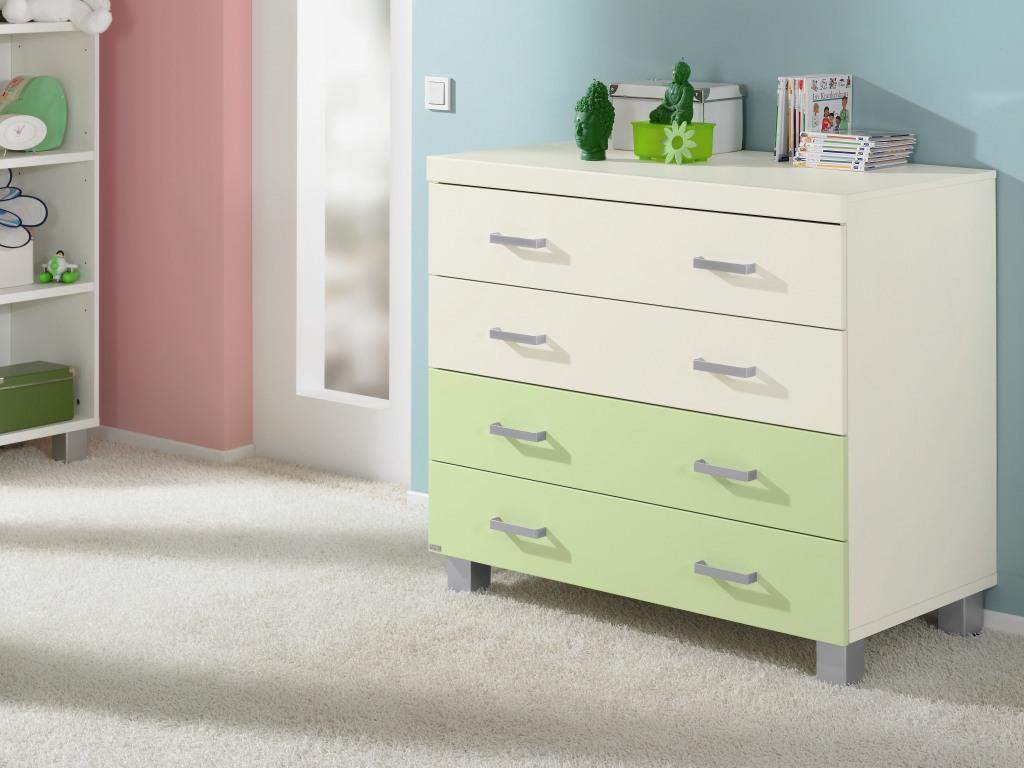 Commode en bois aggloméré