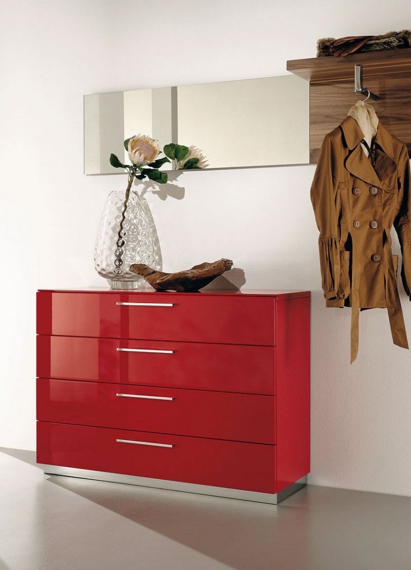 Commode rouge
