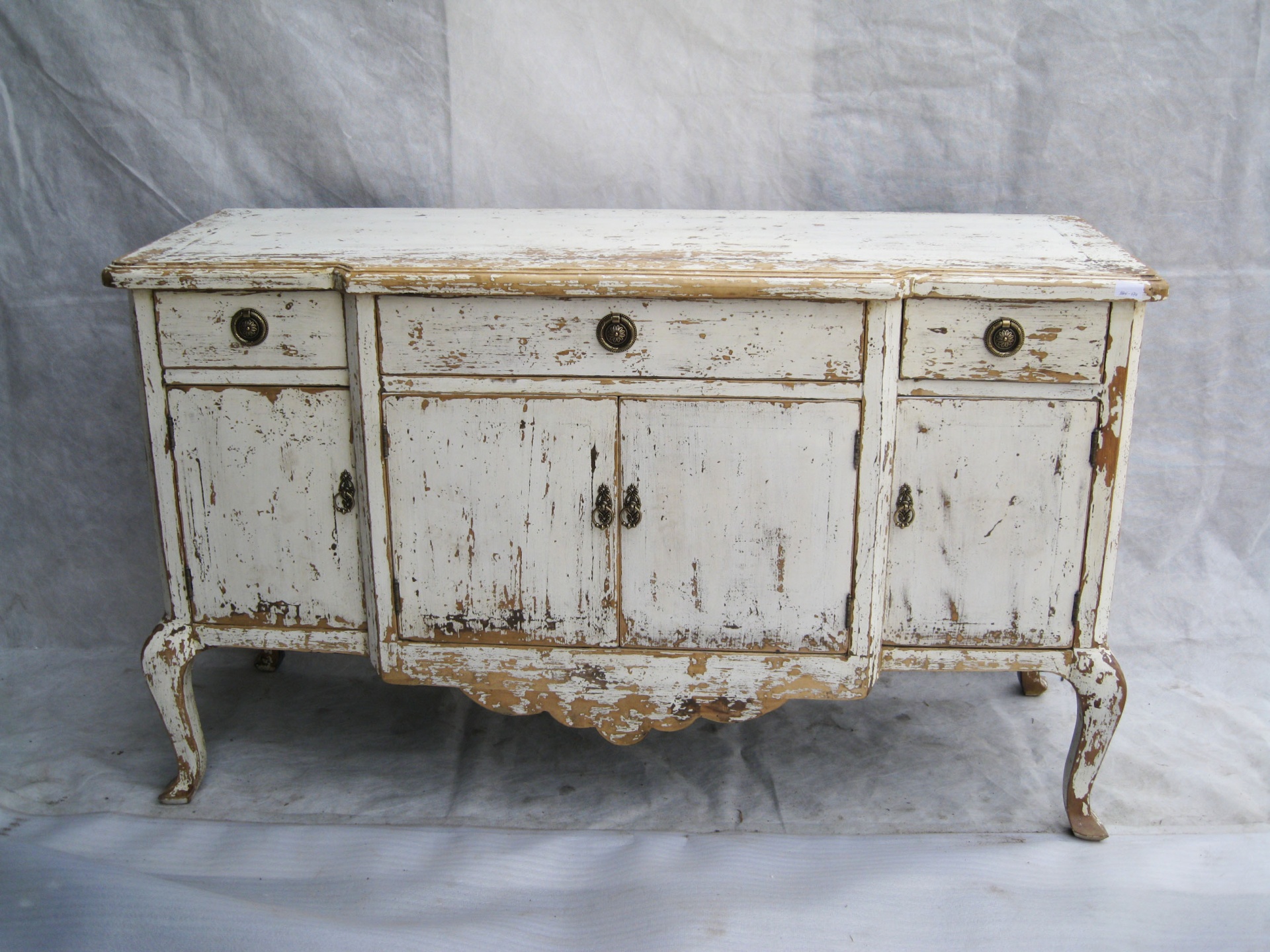 Un exemple d'une vieille commode