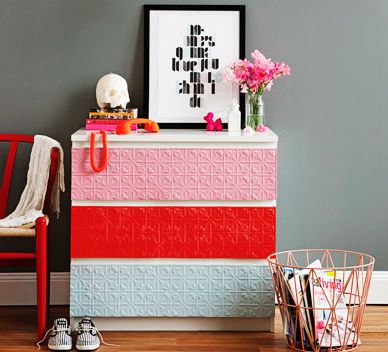 Restauration de commode avec papier peint