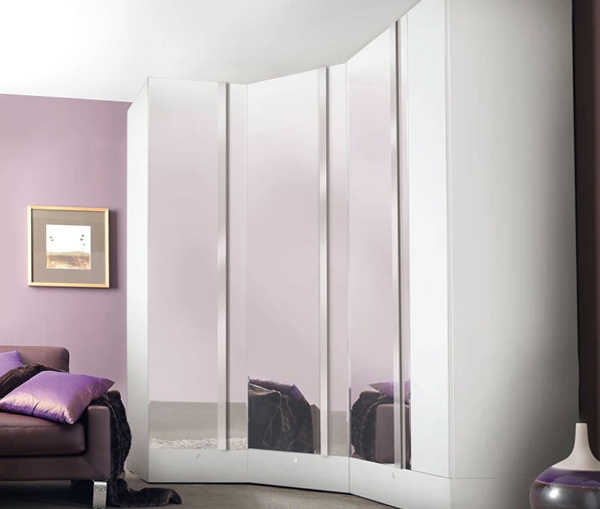Armoire à façade miroir