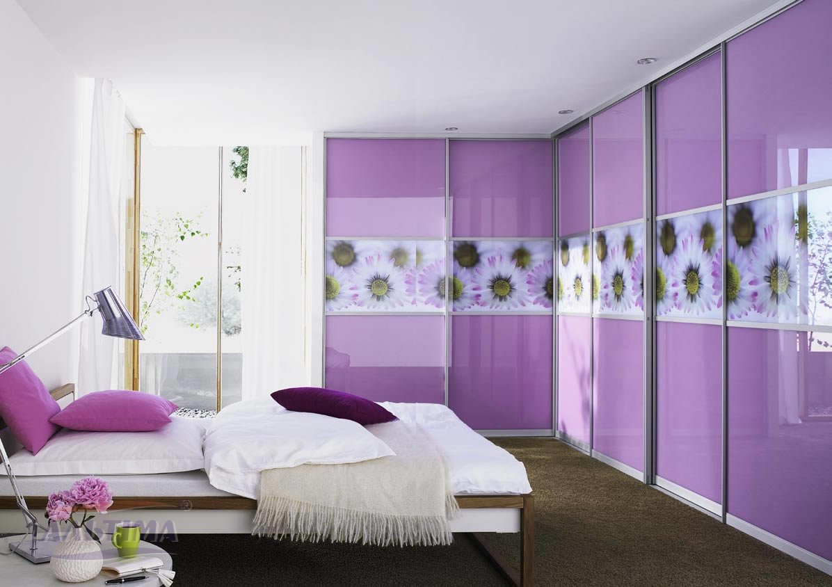 Armoire lilas
