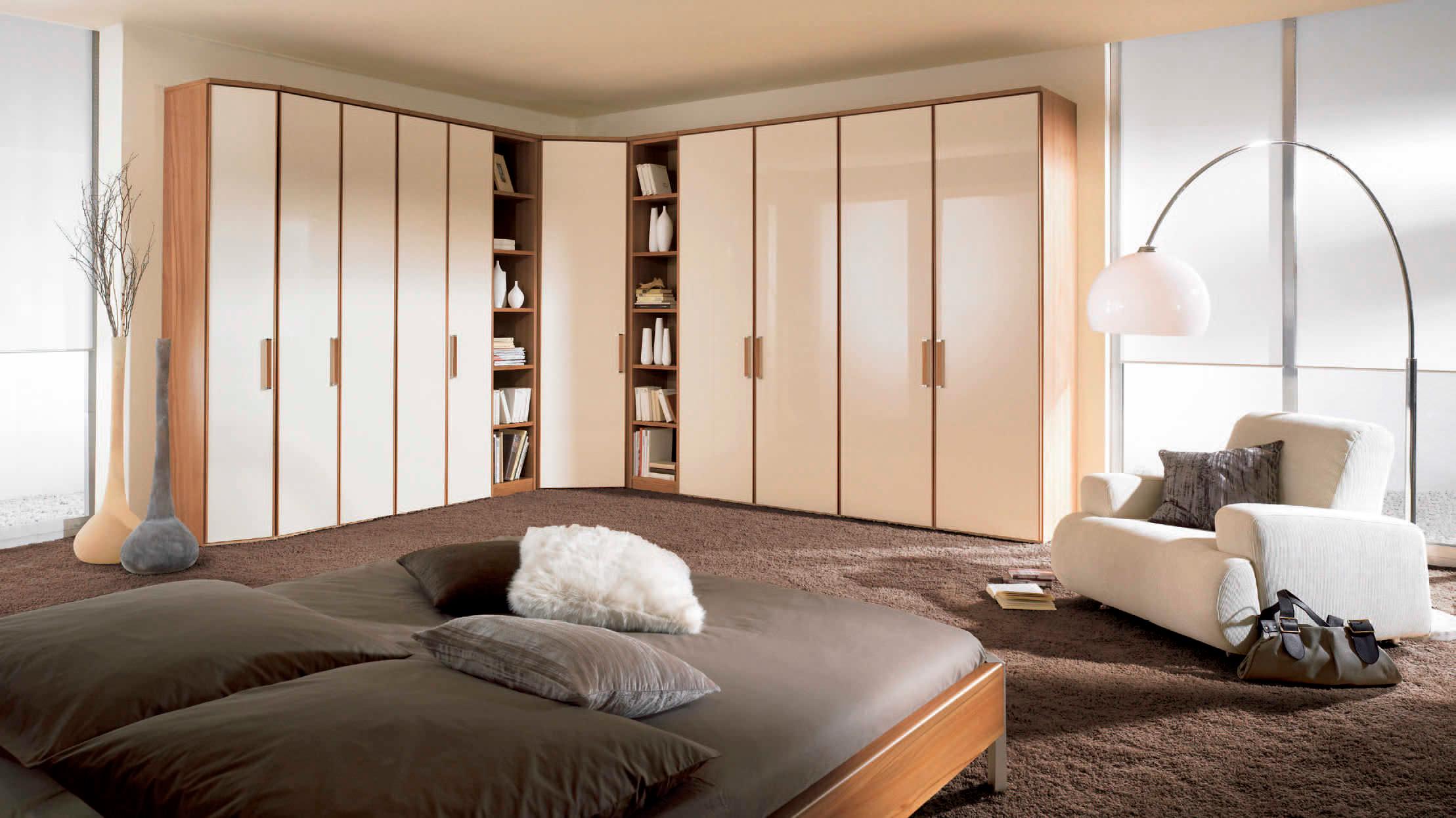 Armoire trapézoïdale